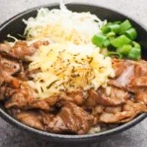チーズ牛カルビ丼