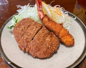 ミックス弁当(えび・メンチ)