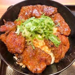 豚カルビ丼