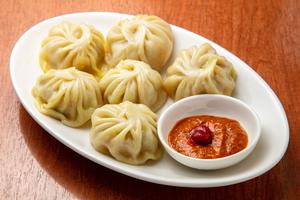 モモ MOMO(チキンORベジタブル)
