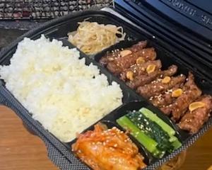 ロース弁当 (お肉 110g)