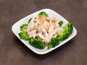 鶏むね肉のブロッコリーサラダ