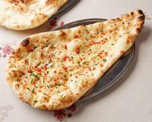 ガーリックナン Garlic Naan