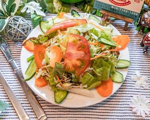 グリーンサラダ Green Salad
