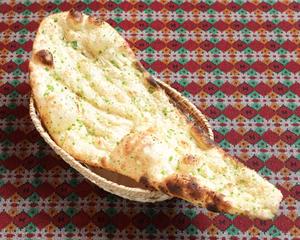 ガーリックナン Garlic Naan