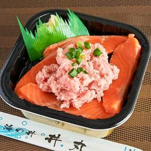 丼丸 サーモンネギトロ丼