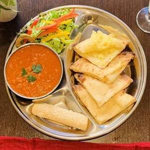 キーマカレープレンナンセット Keema Curry＆Nan Set
