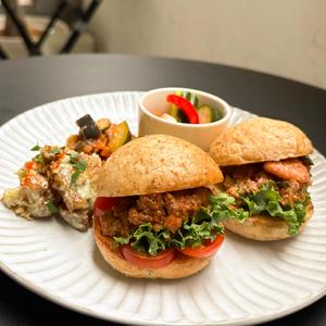 エビブロッコリーとミートソースのミニハンバーガーセット