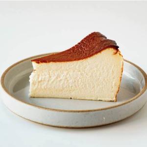 バスクチーズケーキ BASQUE CHEESECAKE