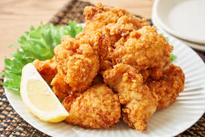 鶏のから揚げ