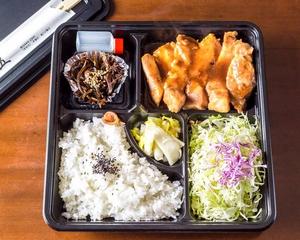 特上ロースソテー弁当 Premium pork loin saute