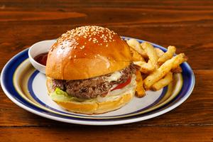 クラシックバーガー＆ポテトフライ CLASSIC BURGER＆FRENCH FRIES