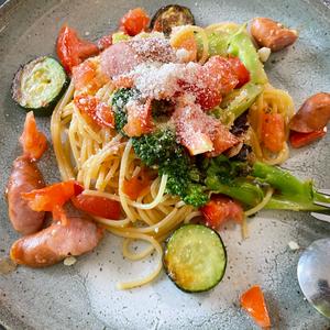彩り野菜のごきげんパスタ