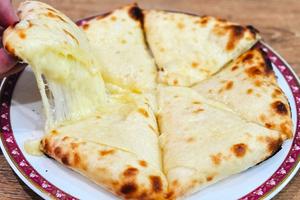 チーズナン/Cheese Nan