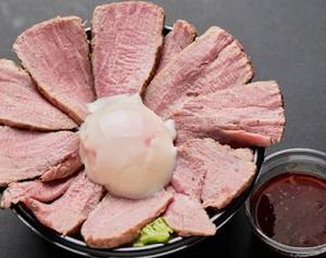 温玉ローストビーフ丼 Hot Ball Roast Beef Bowl