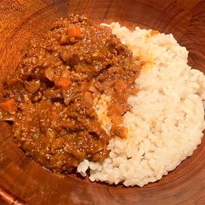 玄米トマトキーマカレー