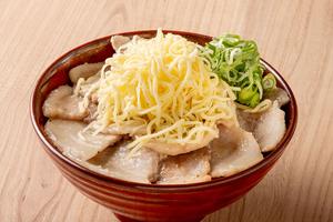 チーズデジカルビ丼(塩だれ)
