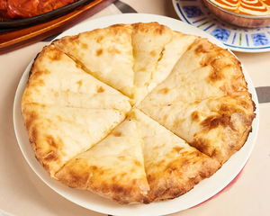 チーズナン Cheese Nan