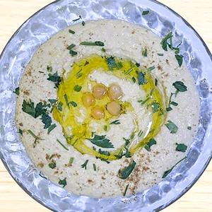 Hummus with breadフムス(ひよこ豆のペースト)ピタパン1枚付き