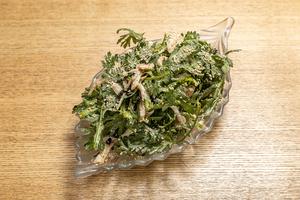春菊とサラダチキンのナムル