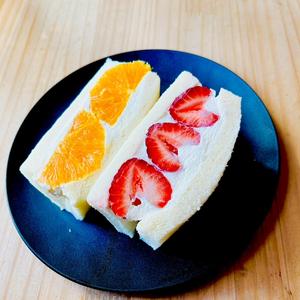 旬のいちごサンド＆スノークイーンネーブルオレンジサンド