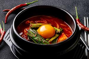 韓国カルビ丼とスンドゥブ 洞山 キムチ旨辛ヤンニョムスンドゥブ