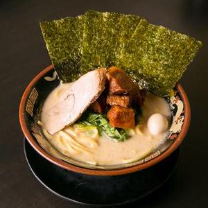 濃厚豚骨角煮ラーメン