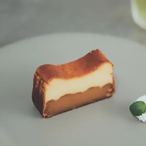 蜜芋バスクチーズケーキ with ホイップクリーム