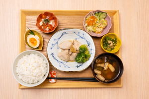 醤油麹チキン定食(白ごはん)