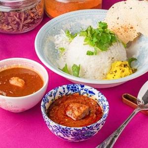 2種セット(チキンカレー/サワーポークカレー、3種副菜付き)
