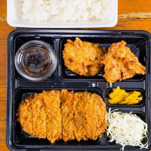 ソースとんかつ唐揚げ弁当 Pork Cutlet Bento Box ＆ Fried Chicken Bento Box