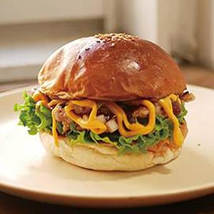 サルシッチャチーズバーガー
