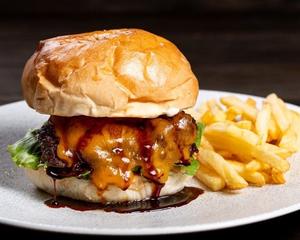 テリヤキチーズバーガー CHEESEBURGER