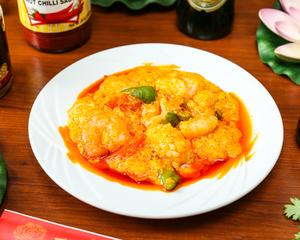 エビ・イカのココナッツカレー炒め(パッポンカリー)