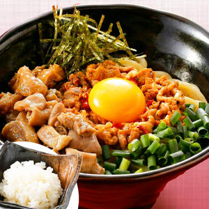 【チョイ辛】台湾まぜそば +豚ホルモン (ミニミニ追飯付き)【深夜】