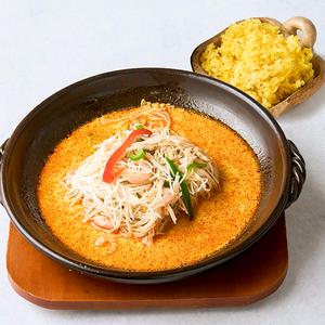 シーフードヌードルカレー(ターメリックライス付き)