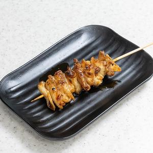 大山鶏皮串1本(たれ)