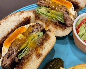 テリヤキバーガーポテト・ピクルス付き