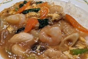 五目あんかけご飯(中華丼)