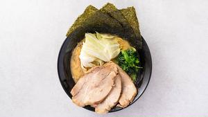 家系 豚骨醤油ラーメン チャーシー増し
