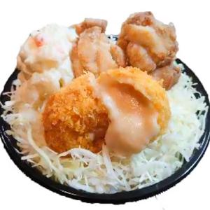 ジョニーのからあげ とろ~りカニクリ~ムからコロ丼