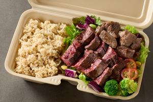 【食べ比べ】2種相盛りステーキBOX(赤身100g ＆ ハラミ100g) Steak Combo