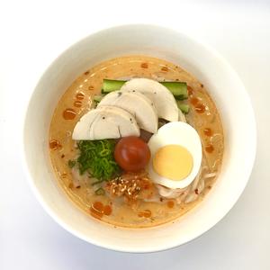 豆乳坦々冷麺(鶏ハムと自家製キムチ)