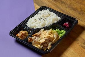 豚のにんにく焼き弁当