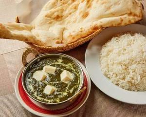 インディアンキッチン ほうれん草チースハニールーカレー