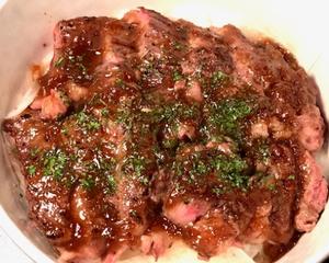 牛ステーキ丼