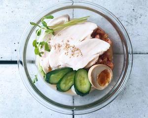 当店人気NO.1<61℃低温調理>鶏むね肉のせ盛岡冷麺 chiken breast meat cold noodle