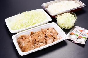 普通の生姜焼き弁当(5枚)+キャベツ