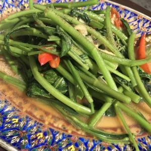 空芯菜唐辛子炒め