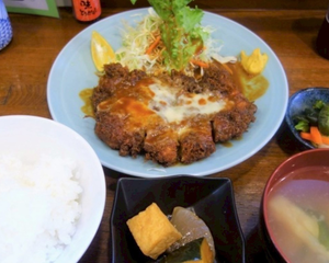 チーズ味噌カツ定食
